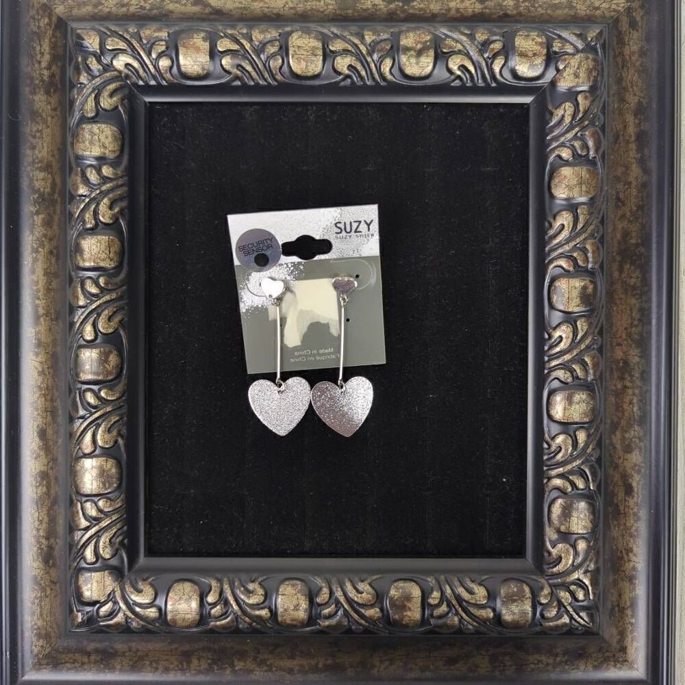 Suzy Shier Silver Tone Heart Drop Earrings Brand New 2"